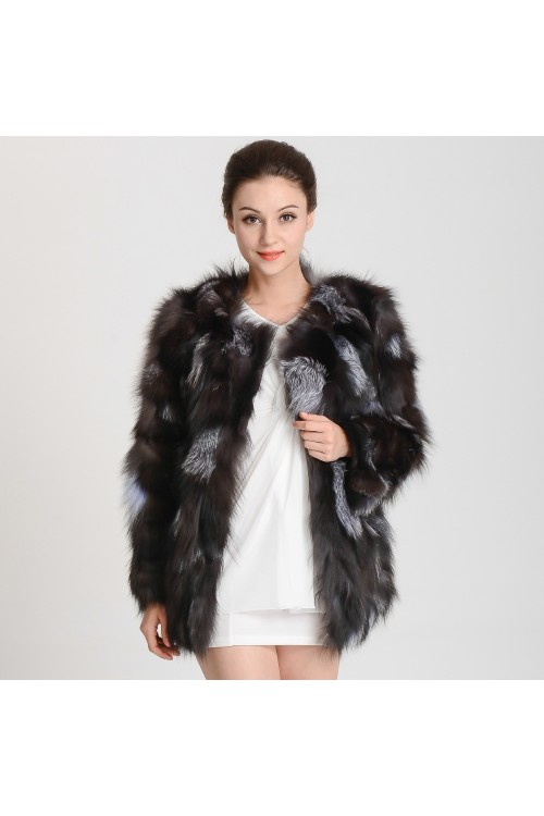 Елегантно палто от сребърна лисица 334.00